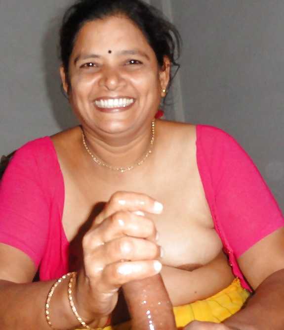 Desi Aunty Bhabi