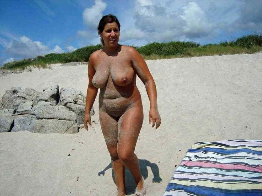 Amateur Mature Sexy Wives 53