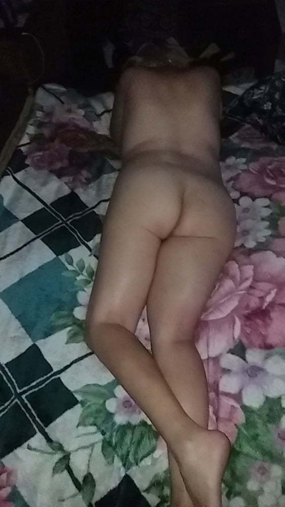 Sexy hot naked milf & mature sluts